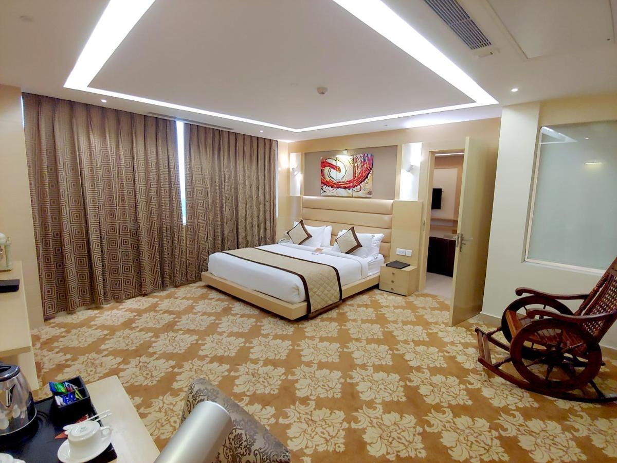 Hotel Patliputra Continental Patna  Eksteriør bilde