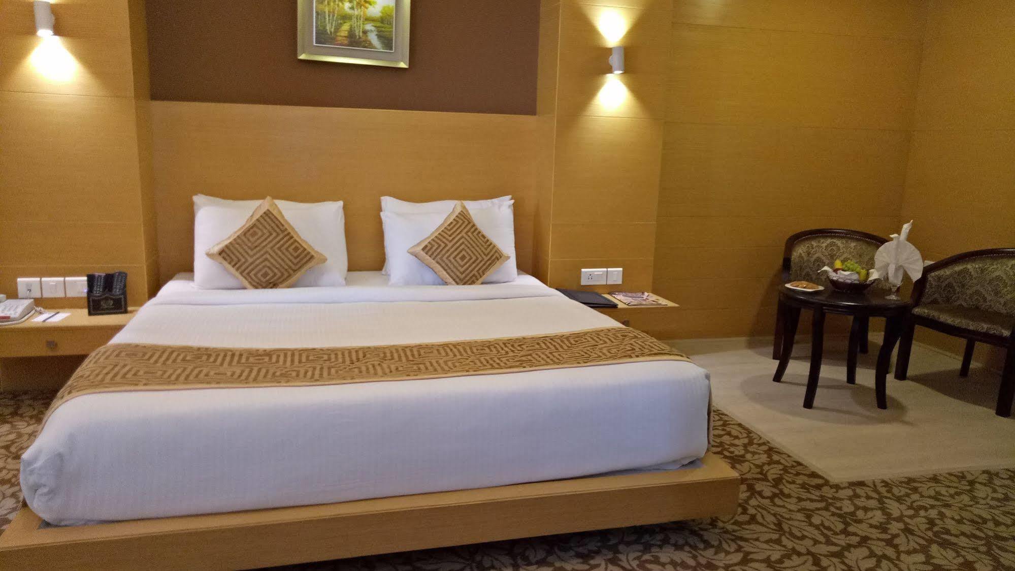 Hotel Patliputra Continental Patna  Eksteriør bilde