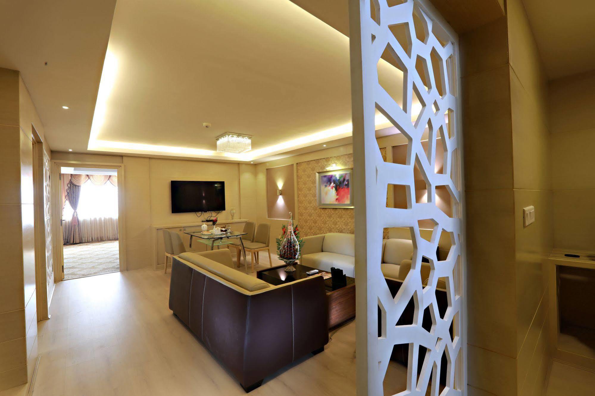 Hotel Patliputra Continental Patna  Eksteriør bilde