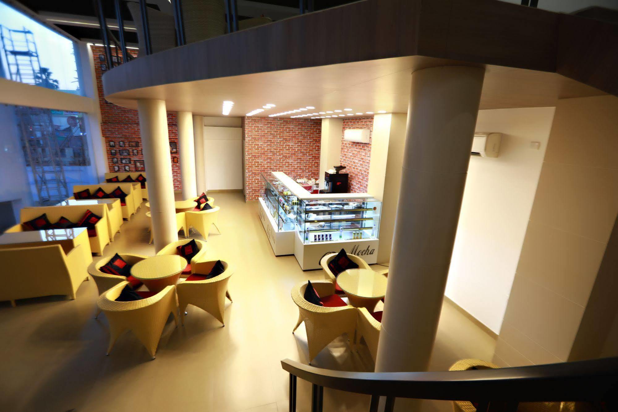 Hotel Patliputra Continental Patna  Eksteriør bilde