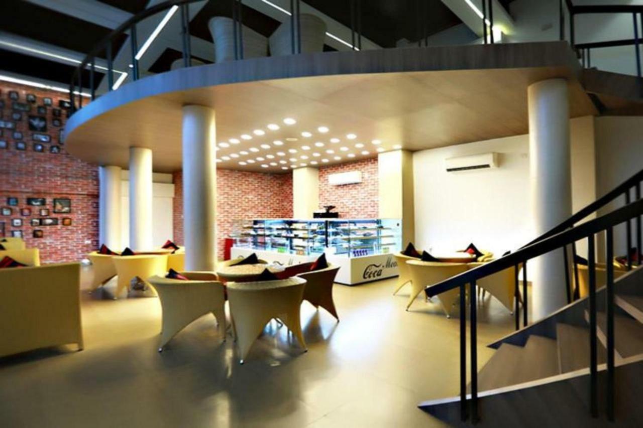 Hotel Patliputra Continental Patna  Eksteriør bilde